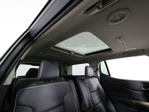 Used 2019 GMC Acadia Denali w/ Technology Package AWD/4WD image 39