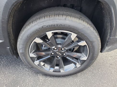 New 2026 Chevrolet Equinox RS w/ LPO, Floor Liner Package FWD image 26