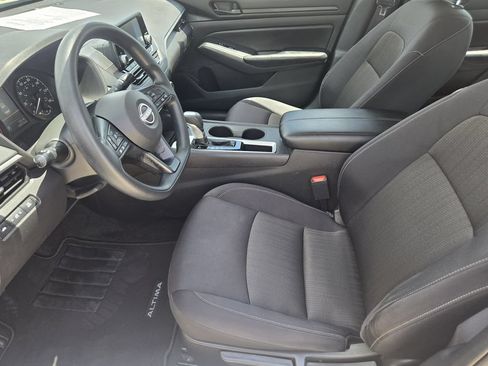 Used 2024 Nissan Altima 2.5 S FWD image 12