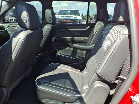 Used 2024 GMC Acadia Denali FWD image 10