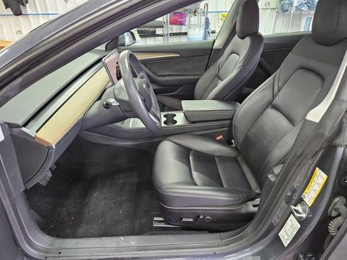 Used 2023 Tesla Model 3 Standard Range image 6