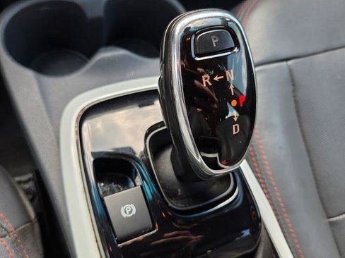 Used 2020 Chevrolet Bolt Premier w/ Infotainment Package FWD image 23