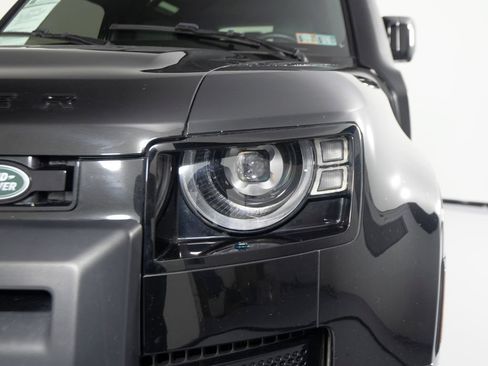Used 2024 Land Rover Defender 90 X-Dynamic SE AWD/4WD image 41