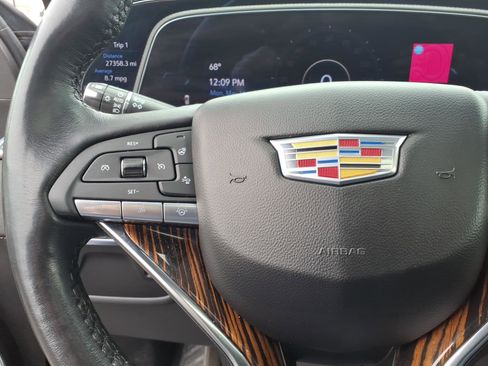 Certified 2024 Cadillac Escalade ESV Premium Luxury AWD/4WD image 29
