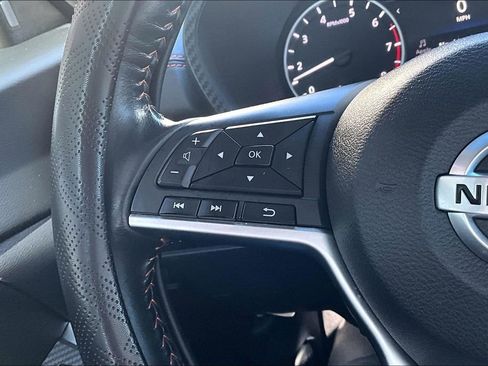 Used 2022 Nissan Sentra SR image 11