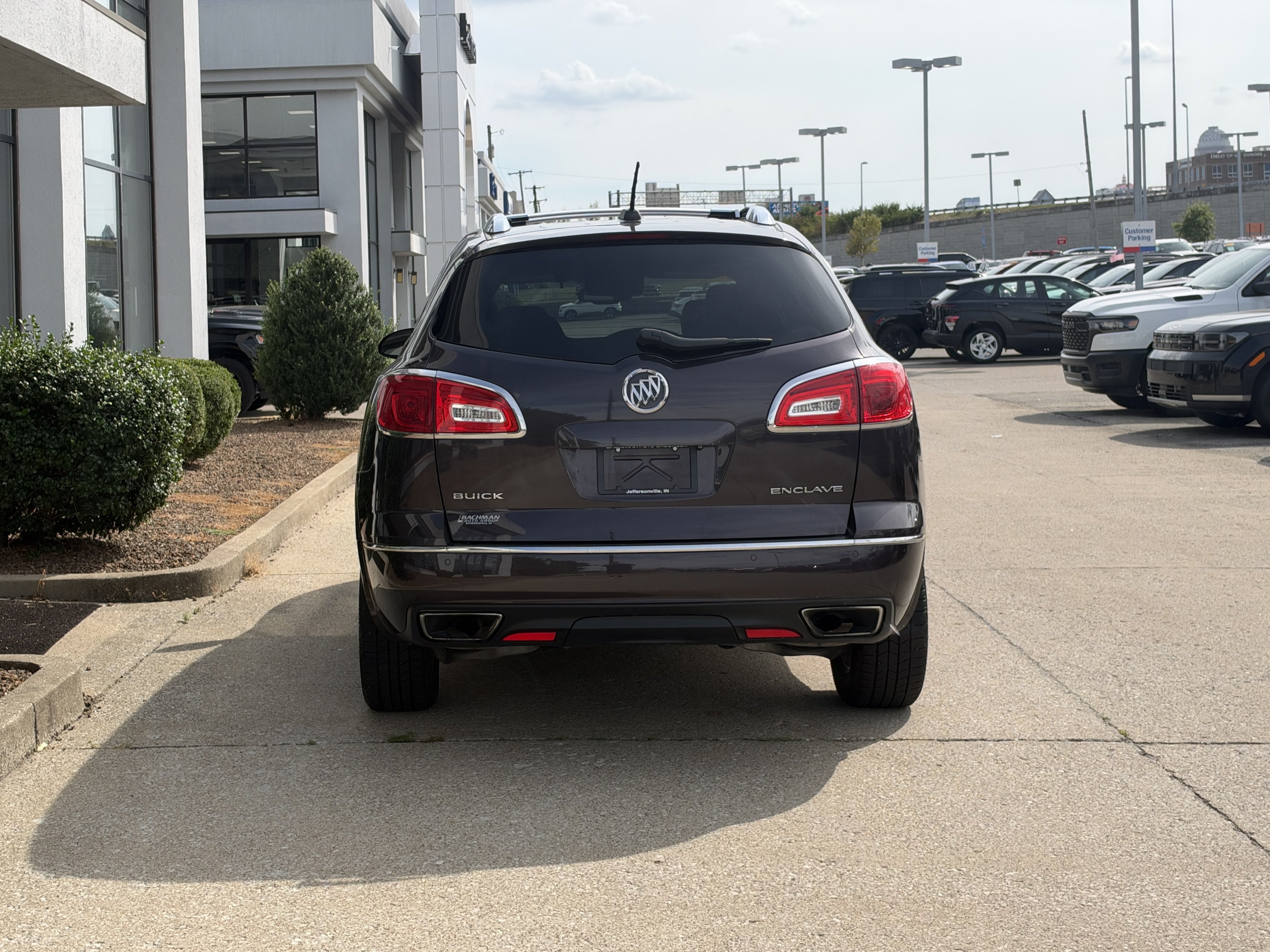 Used 2016 Buick Enclave Leather FWD image 6