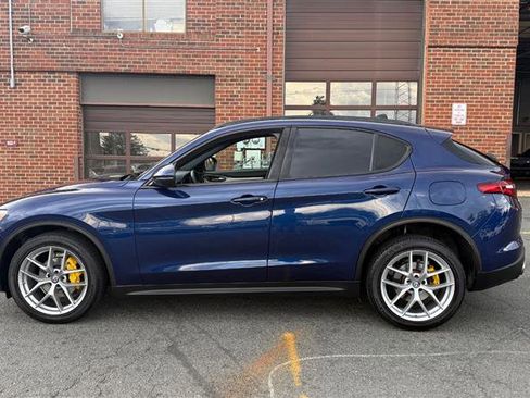 Used 2019 Alfa Romeo Stelvio Ti Sport w/ Quick Order Package 22S Sport AWD/4WD image 21