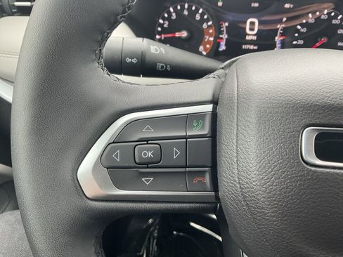 Used 2024 Jeep Compass Limited image 17