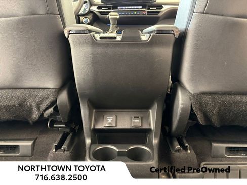 Used 2023 Toyota Sienna XSE w/ XSE Plus Package image 25