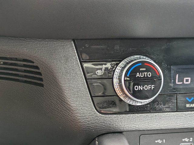 Used 2024 Mitsubishi Outlander SEL FWD image 30