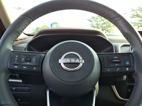 Used 2023 Nissan Rogue SV w/ SV Premium B Package AWD/4WD image 28