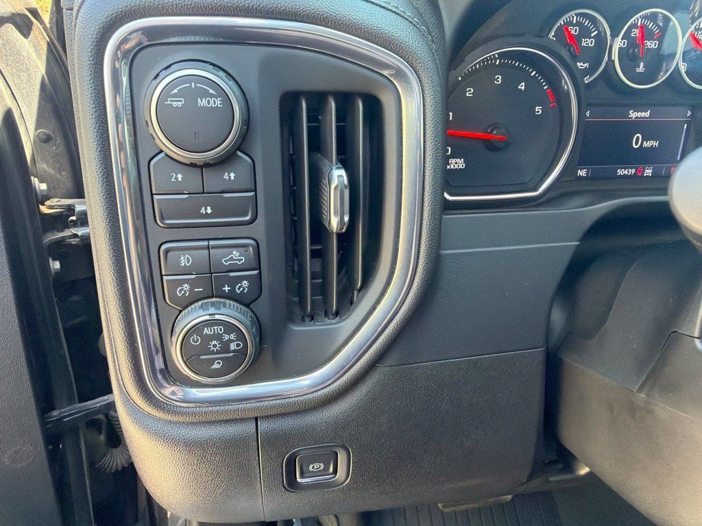 Used 2022 Chevrolet Silverado 2500 LT w/ Convenience Package AWD/4WD image 15