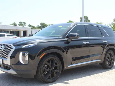 Used 2022 Hyundai Palisade SEL w/ 8P Bench Seat Package FWD image 2