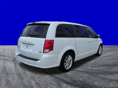 Used 2018 Dodge Grand Caravan SXT FWD image 4