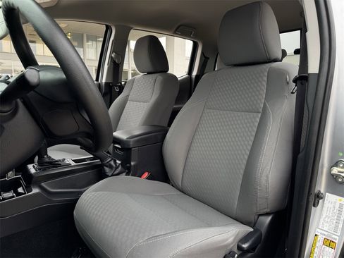 Used 2020 Toyota Tacoma SR image 23