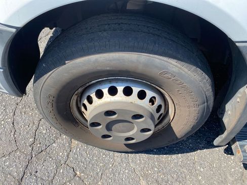 Used 2013 Freightliner Sprinter 3500 image 28