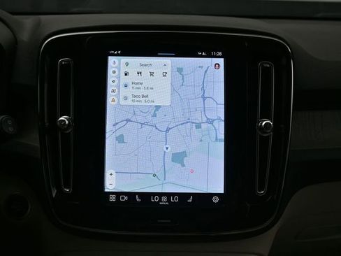 Used 2024 Volvo XC40 B5 Plus w/ Protection Package Premier image 14