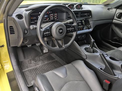 Used 2024 Nissan Z Performance w/ Floor Mat Package RWD image 21