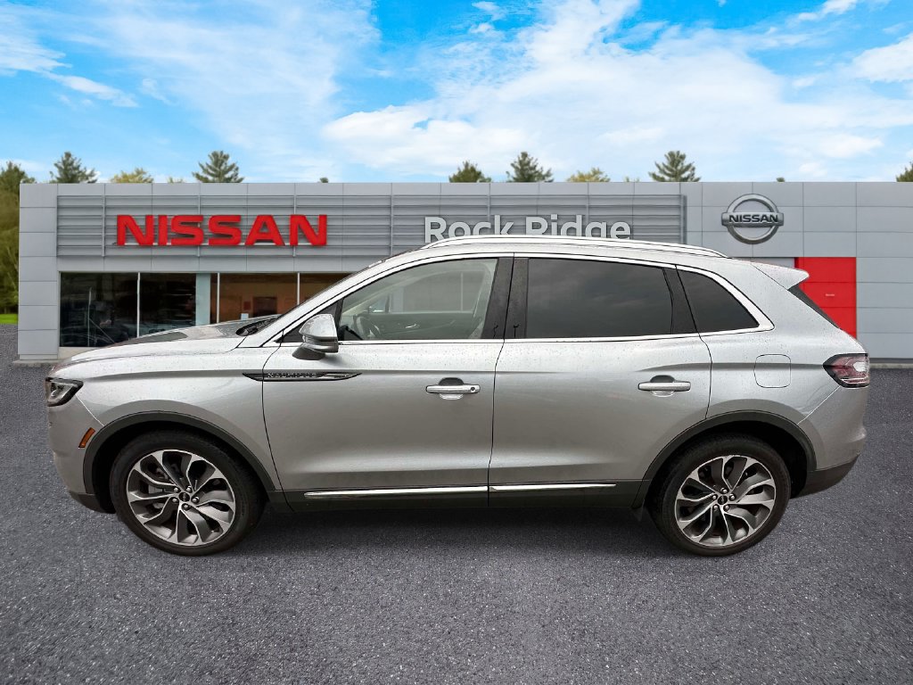 Used 2022 Lincoln Nautilus Reserve w/ Luxury Package AWD/4WD image 7