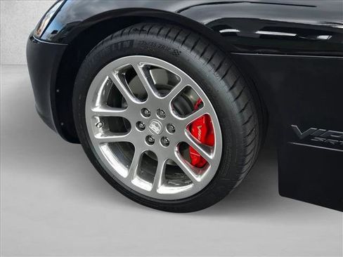 Used 2004 Dodge Viper SRT-10 image 21