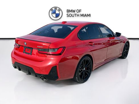 Used 2023 BMW 330i Sedan w/ M Sport Package RWD image 7