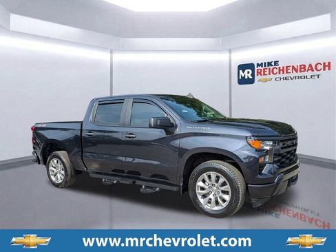 Used 2023 Chevrolet Silverado 1500 Custom AWD/4WD image 1