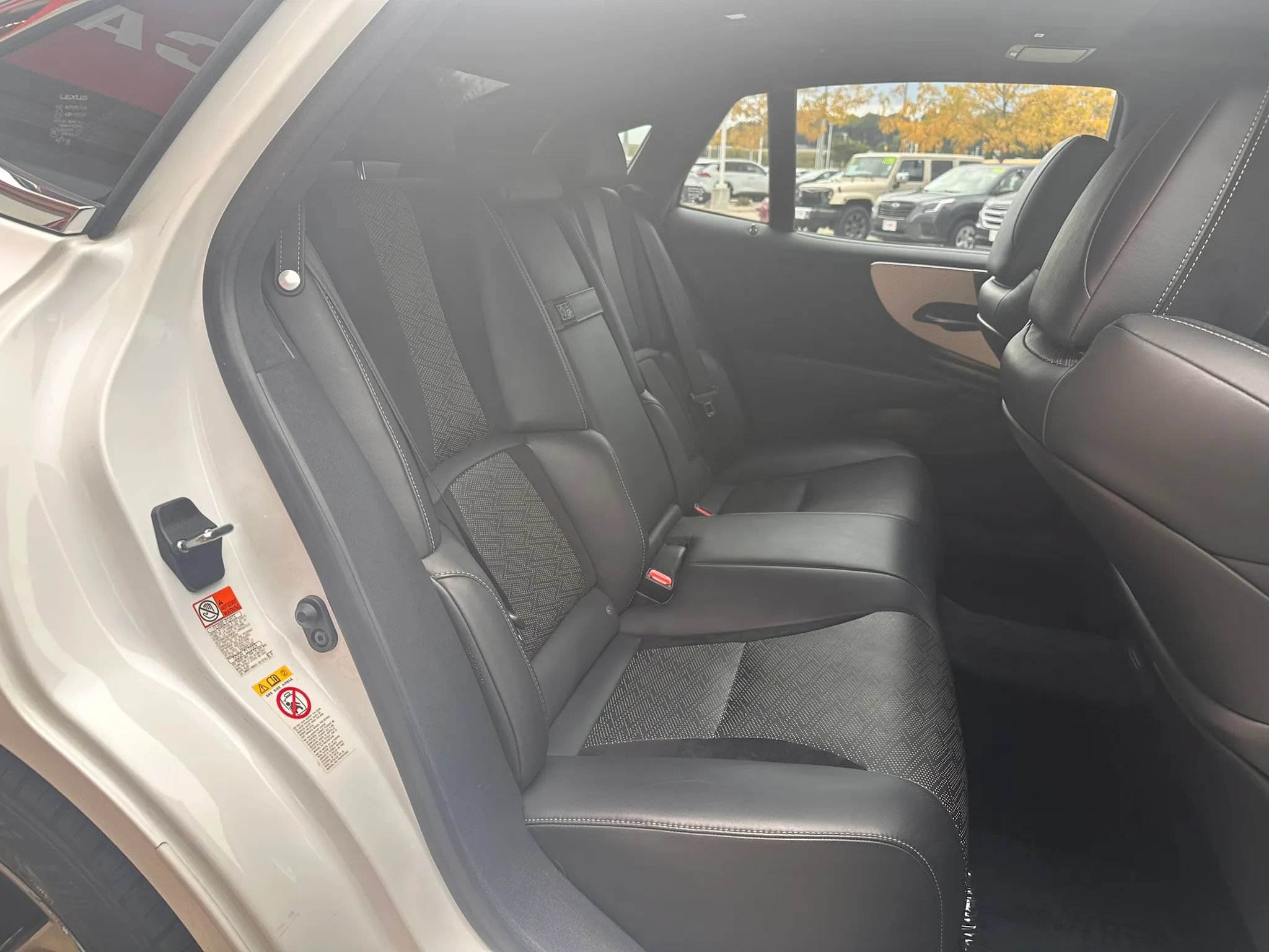 Used 2018 Lexus LS 500 F Sport w/ Accessory Package (Z1) AWD/4WD image 12