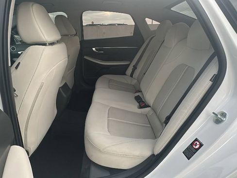 Used 2023 Hyundai Sonata SE image 30