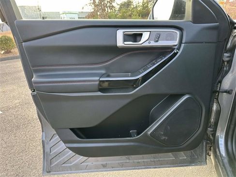 Used 2024 Ford Explorer ST-Line w/ Class IV Trailer Tow Package image 17