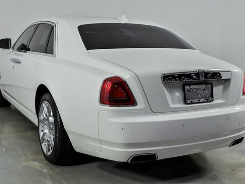 Used 2010 Rolls-Royce Ghost RWD image 10