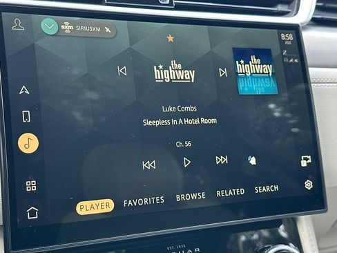 Used 2023 Jaguar F-PACE R-Dynamic S image 20