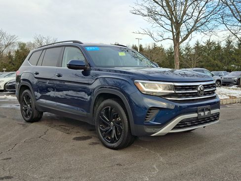 Certified 2023 Volkswagen Atlas SE image 1