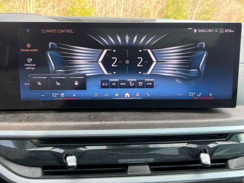 Used 2024 BMW X5 xDrive40i w/ Premium Package image 17