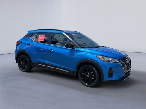 Certified 2024 Nissan Kicks SR FWD image 1