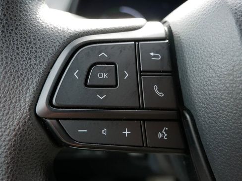 Used 2025 Toyota Sienna LE image 24