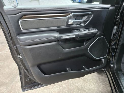 Used 2022 RAM 1500 Laramie AWD/4WD image 7