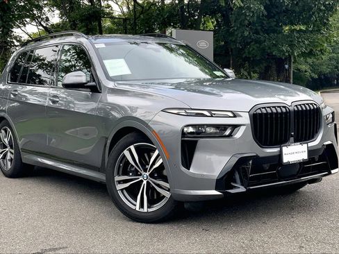 Used 2026 BMW X7 xDrive40i w/ M Sport Package AWD/4WD image 7