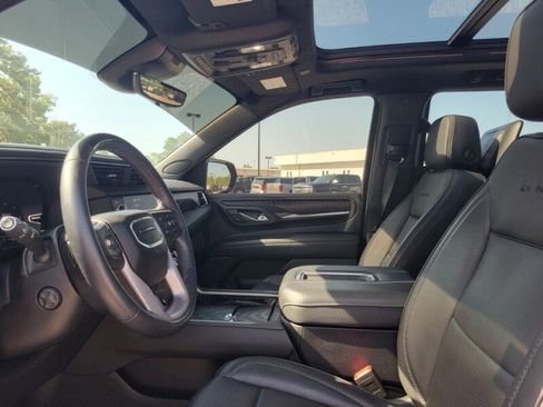 Used 2023 GMC Yukon Denali w/ Advanced Technology Package RWD image 10