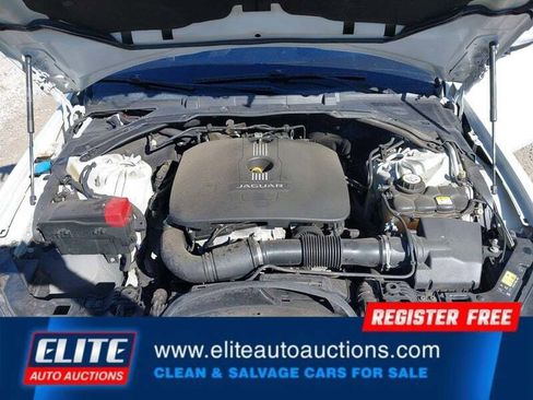 Used 2017 Jaguar XE Premium image 20