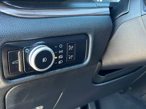 Used 2023 Ford Explorer Limited w/ Equipment Group 301A image 27