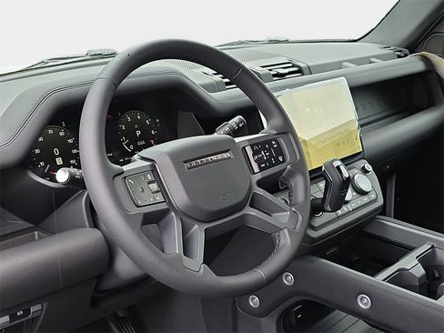 New 2026 Land Rover Defender 110 S image 15