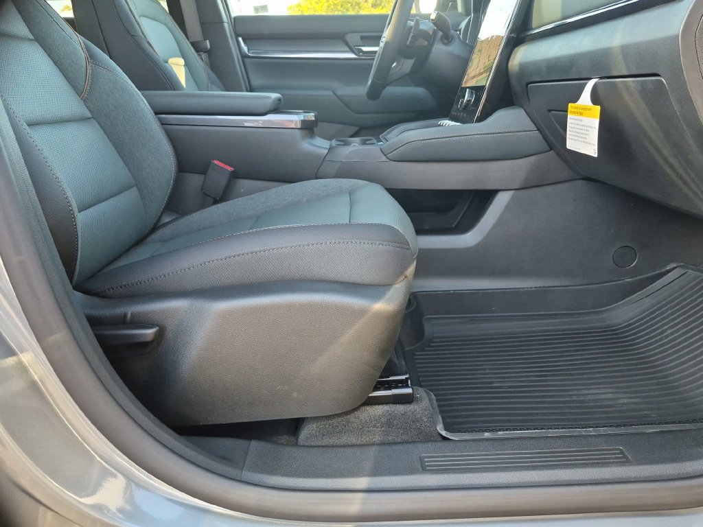 New 2027 GMC Terrain AT4 w/ Technology Package II AWD/4WD image 26