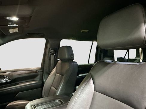Used 2021 Chevrolet Suburban LT image 23