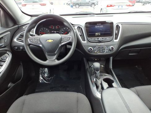 Used 2024 Chevrolet Malibu LT image 17