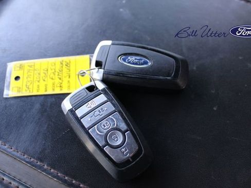 Certified 2020 Ford F250 Platinum w/ FX4 Off-Road Package image 10