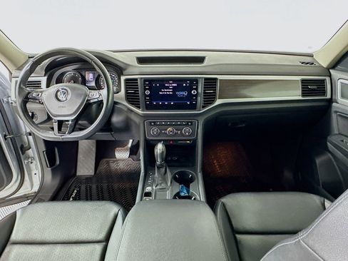 Used 2018 Volkswagen Atlas SE image 3