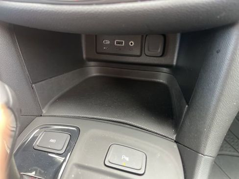 Used 2022 Chevrolet Equinox RS w/ LPO, Floor Liner Package AWD/4WD image 21