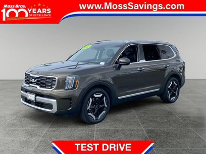 Used 2023 Kia Telluride S w/ S Sunroof Package