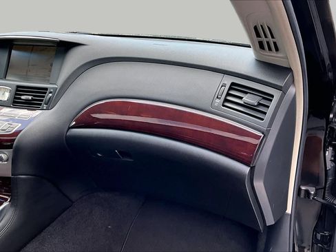 Used 2011 INFINITI M37 w/ Premium Pkg RWD image 18