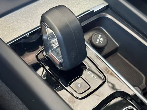 Certified 2025 Volvo XC60 B5 Plus AWD/4WD image 26